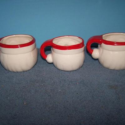 LOT 10 WONDERFUL MCM HOLT HOWARD WINKING SANTA CUPS