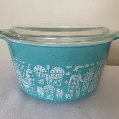 Vintage Pyrex Butterprint with lid