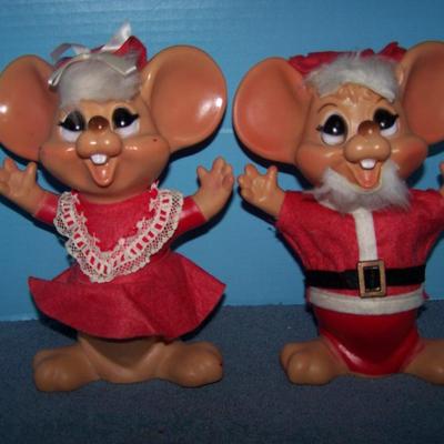 LOT 15 MCM SANTA & MRS CLAUS MICE BANKS