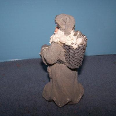 LOT 18 GREAT CHRISTMAS STUFF--DEBBIE MUMM TELCO plus