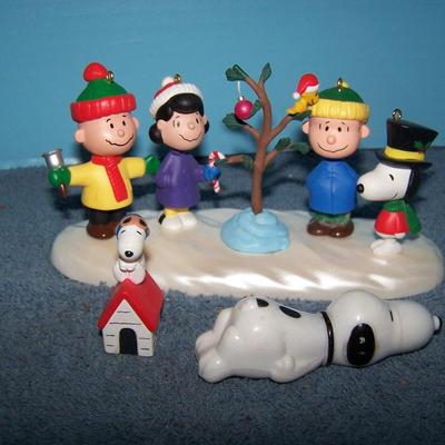 LOT 20 SNOOPY COLLECTABLE STUFF HALLMARK CHRISTMAS
