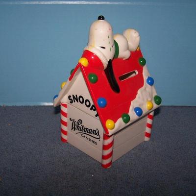 LOT 28 GREAT COLLECTABLE HOLIDAY SNOOPY WHITMAN'S ITEMS