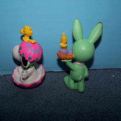 LOT 28 GREAT COLLECTABLE HOLIDAY SNOOPY WHITMAN'S ITEMS