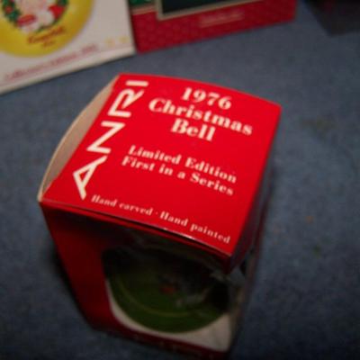 LOT 33 COLLECTABLE ORNAMENTS-- CAMPBELL'S/ANRI/COKE/ENESCO/SCHMID