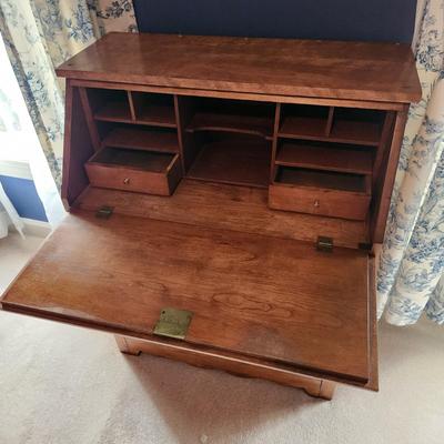 Antique Slant Front Writing Desk/Secretary 31x18x40