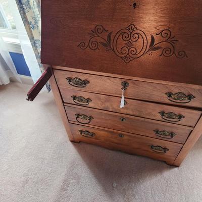 Antique Slant Front Writing Desk/Secretary 31x18x40