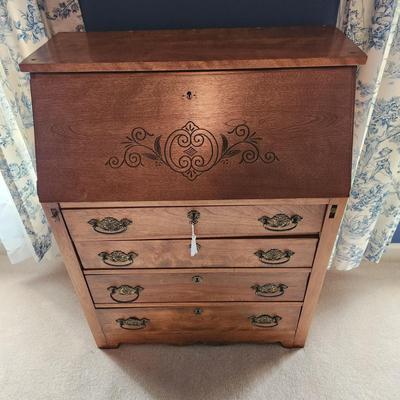 Antique Slant Front Writing Desk/Secretary 31x18x40
