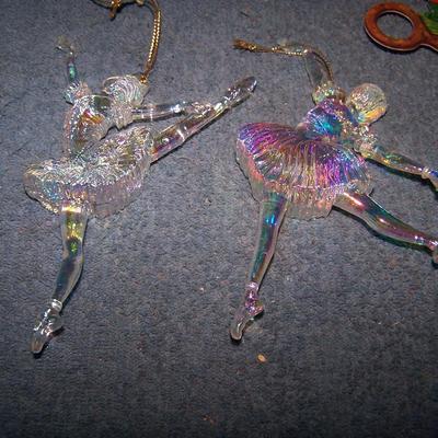 LOT 34 GREAT COLLECTABLE CHRISTMAS ORNAMENTS