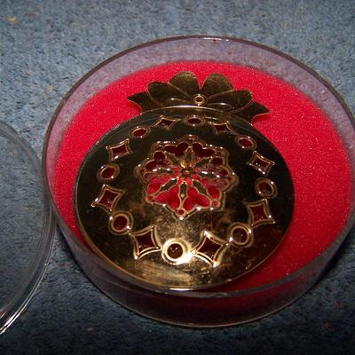 LOT 35 LOVELY CHRISTMAS COLLECTABLE ORNAMENTS--GORHAM/ONEIDA