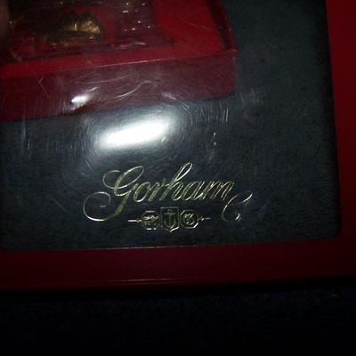 LOT 35 LOVELY CHRISTMAS COLLECTABLE ORNAMENTS--GORHAM/ONEIDA