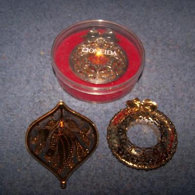 LOT 35 LOVELY CHRISTMAS COLLECTABLE ORNAMENTS--GORHAM/ONEIDA