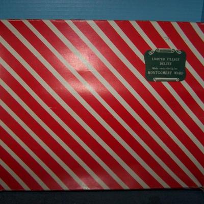 LOT 41 SPECTACULAR VINTAGE CHRISTMAS PUTZ LIGHTED VILLAGE BOX SET