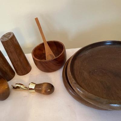 Wood kitchen items