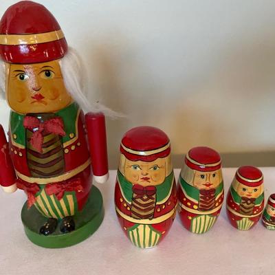 Santa nesting dolls