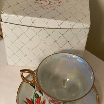 UCAGCO Footed Tea Cup & Saucer December Pointsettia Iridescent Pearl Japan
