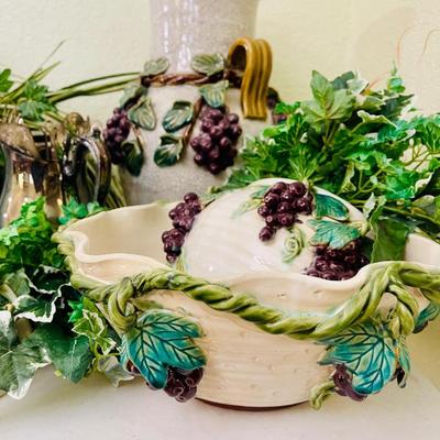 The Great Grape Table