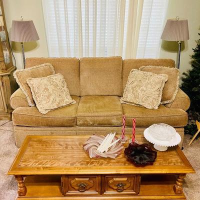 Living Room Lot - Standing Lamps, Coffee Table, Sleeper Sofa