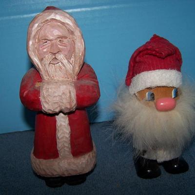 LOT 47 GREAT COLLECTABLE CARVED/WOOD SANTAS