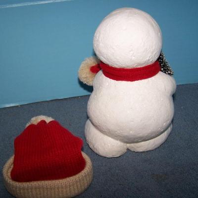 LOT 49 ADORABLE COLLECTABLE DEPT 56 BILLY BUTTONS SNOWMAN