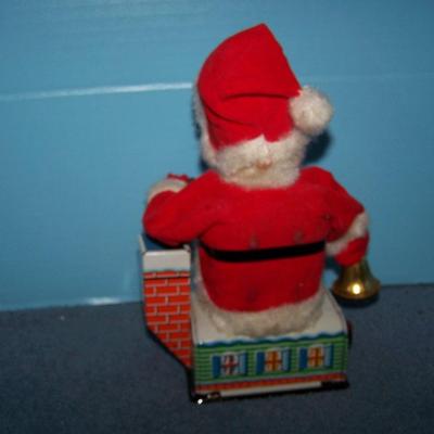 LOT 51 GREAT VINTAGE BATTERY OPERATED SANTA