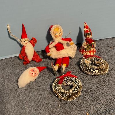 LOT 55 WONDERFUL VINTAGE CHRISTMAS PIECES