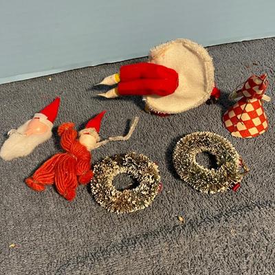 LOT 55 WONDERFUL VINTAGE CHRISTMAS PIECES