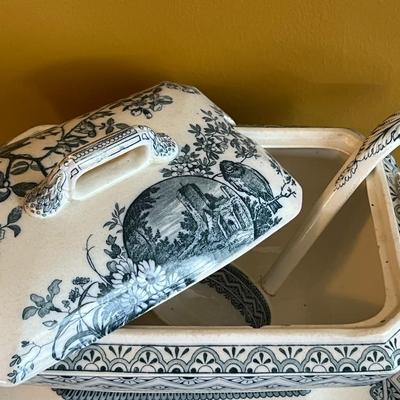 Wedgwood Blue Transfer Soup Tureen with Under Plate