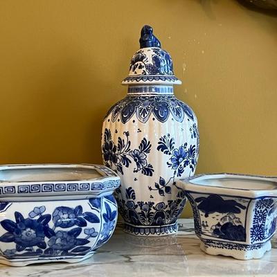 Blue & White Chinese Porcelain Pots and Urn