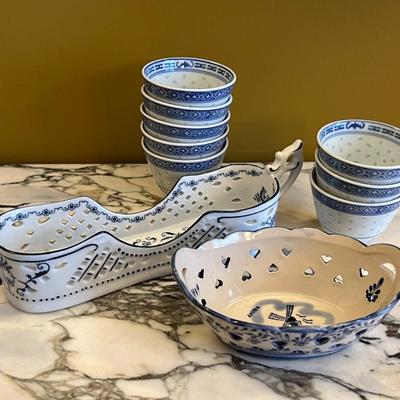 Blue and White Tea Service Lot