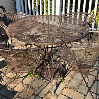 Metal Patio Table with 4 Chairs