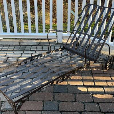Metal Framed Patio Lounger