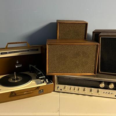 Vintage General Electric Deluxe Wildcat Record Player and Kenwood Receiver/Speakers