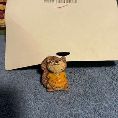 LOT 61 GREAT COLLECTABLE THANKSGIVING HALLMARK STUFF