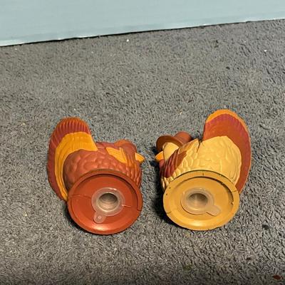 LOT 61 GREAT COLLECTABLE THANKSGIVING HALLMARK STUFF