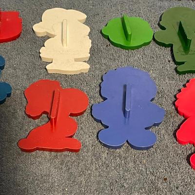 LOT 68 COLLECTABLE HALLMARK CHRISTMAS PLASTIC COOKIE CUTTERS
