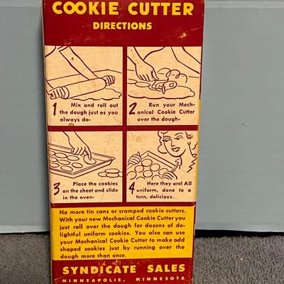 LOT 72 WONDERFUL VINTAGE COOKIE CUTTER WHEELS