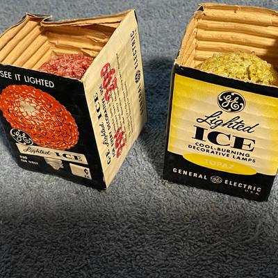 LOT 75 WONDERFUL VINTAGE LIGHTED ICE CHRISTMAS TREE BULBS in PACKAGES
