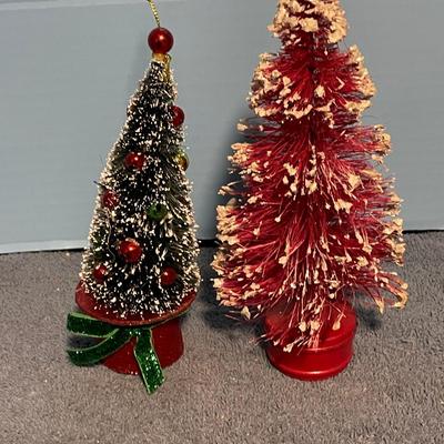 LOT 78 FAB VINTAGE BRUSH CHRISTMAS TREES