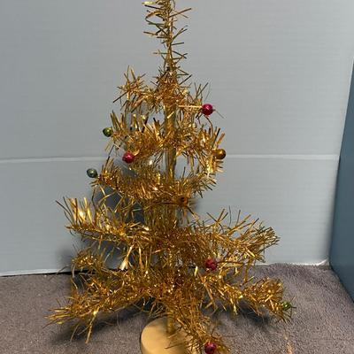 LOT 79 SUPER VINTAGE GOLD TINSEL CHRISTMAS TREE