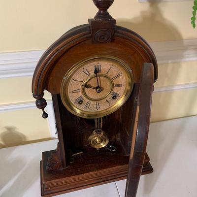 Antique Ingraham Mantle Clock