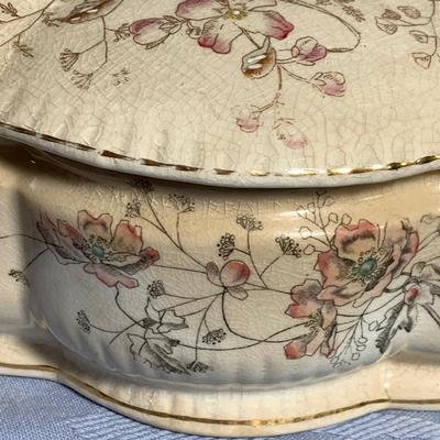 Early Covered Casserole Dish