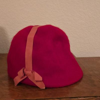 2 Vintage Ladies Hatswith Hat Box