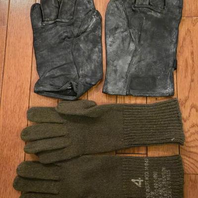 Vintage US Military Pilot Winter Leather Flight Gloves and Wool Glove Liners