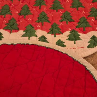 Vintage Quilted Plush Christmas Tree and 2 Placemats