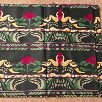 Vintage Tablerunner, Napkins and Napkin Rings