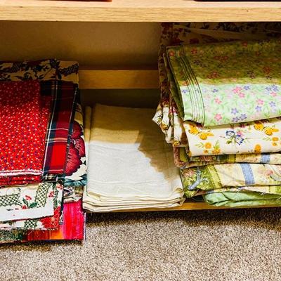 Lot 4 Quilting and Fat Quarters