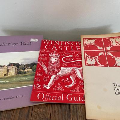 Visitors brochures to churches and halls
