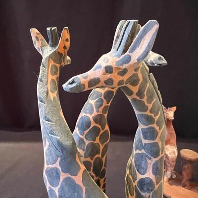 Hand Carved African Animals Wood Figurines (LR-RG)