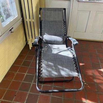 Two Zero Gravity Chairs (SR-MG)