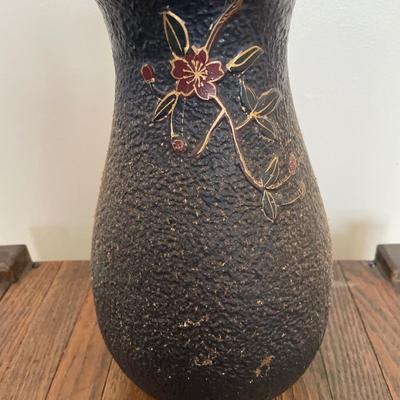 Japanese bird vase